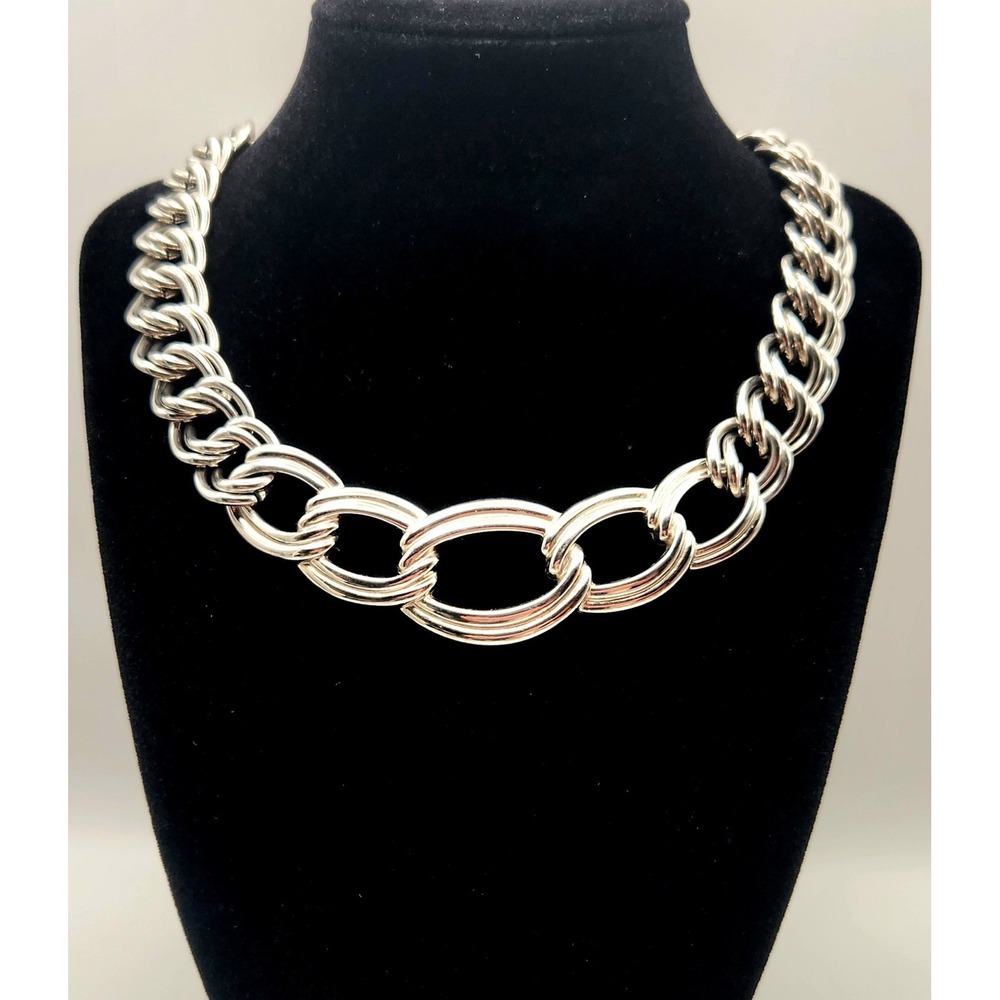 Napier Silver Tone Chunky Graduated Double Oval Link Chain Necklace Statement